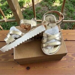 NWT Lucky Brand Gold Metallic Kids Sandals 7